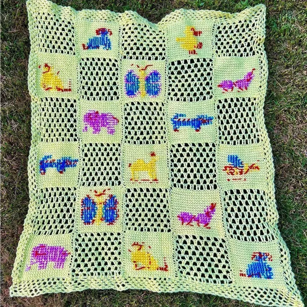Vtg MCM Handmade Yellow Crotcheted Afghan/Baby Blanket Zoo Animals Squares GVC
